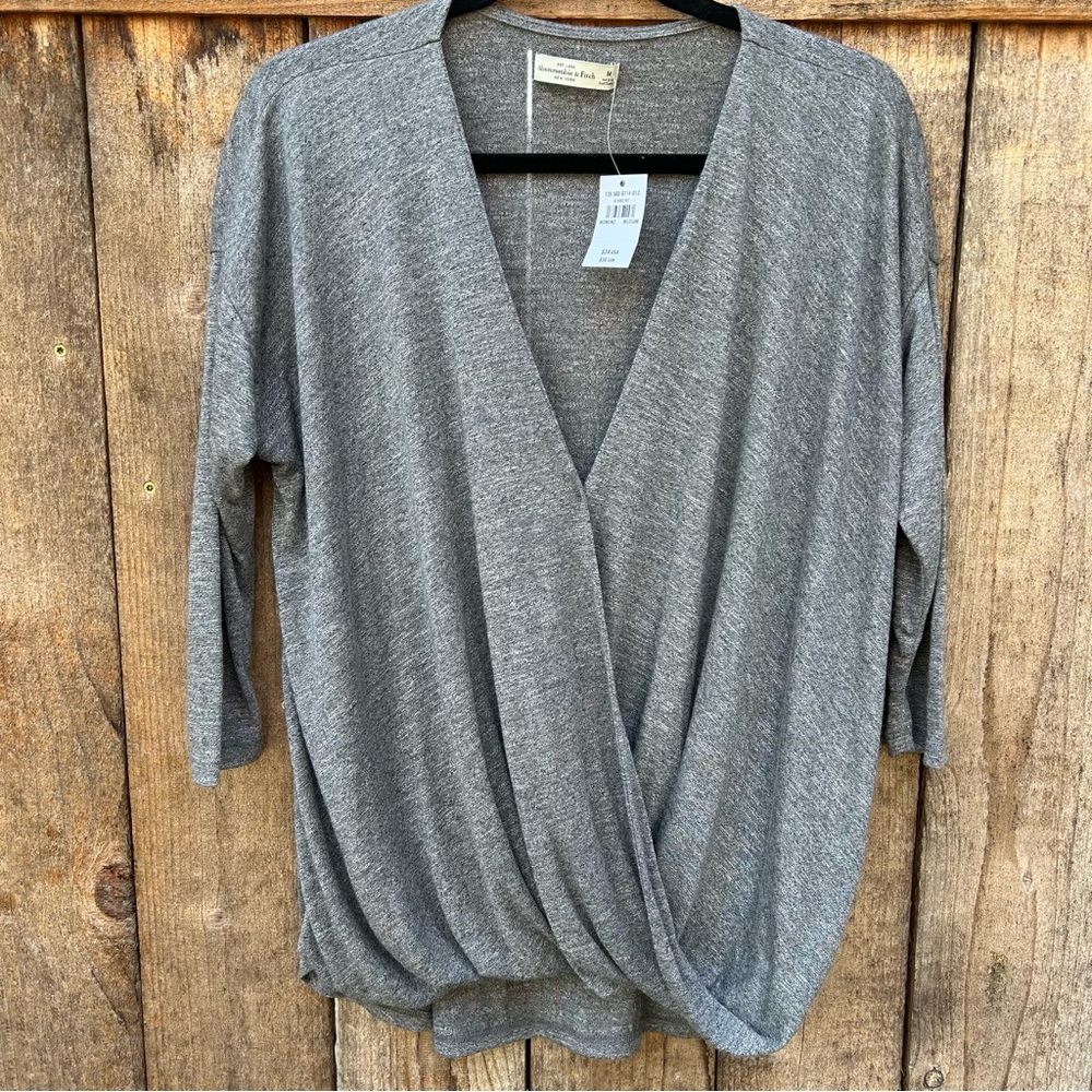 NWT Abercrombie & Fitch 3/4 Sleeve Jersey Top Size Medium